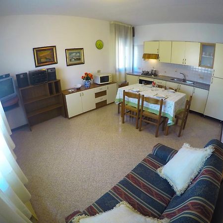 Caorle Economy Apartments Værelse billede