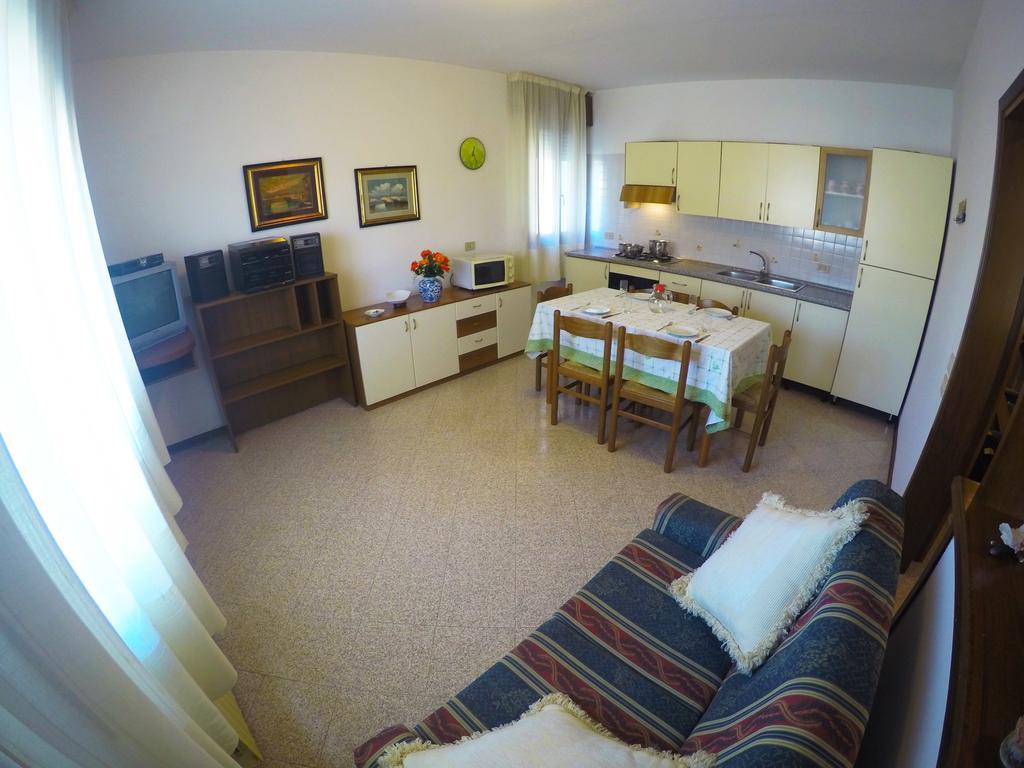 Caorle Economy Apartments Værelse billede