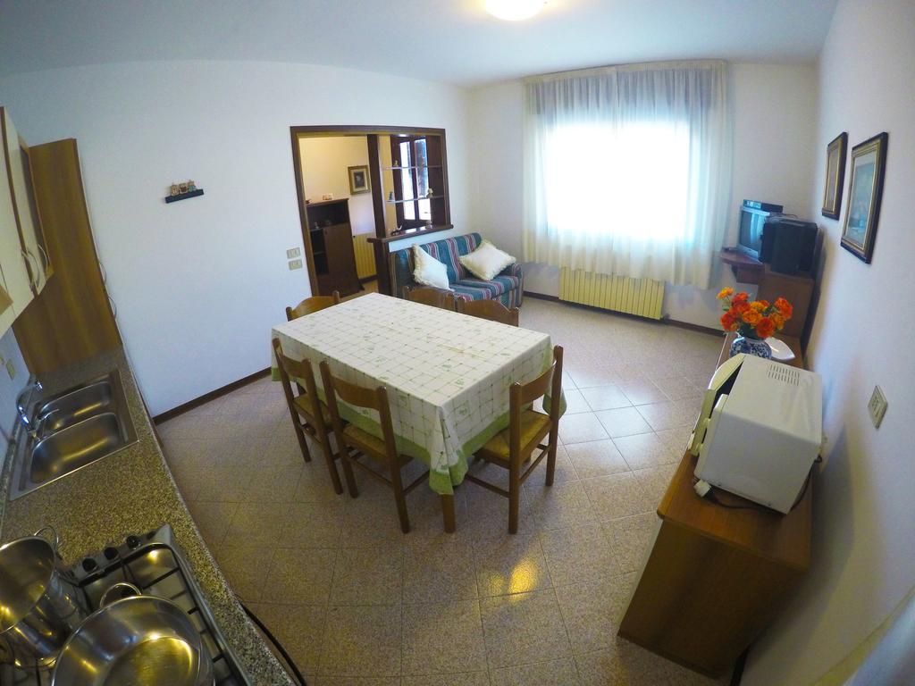 Caorle Economy Apartments Værelse billede