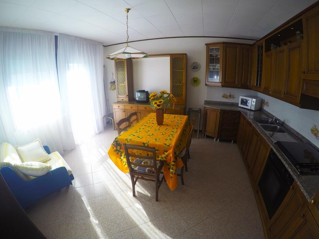 Caorle Economy Apartments Værelse billede