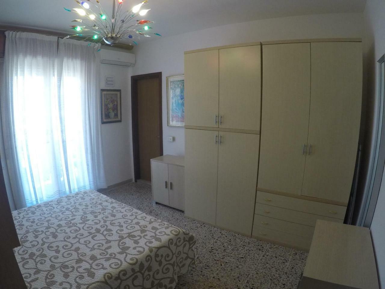 Caorle Economy Apartments Eksteriør billede